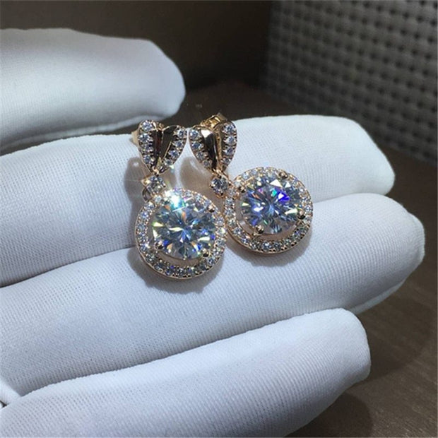 Heart-shaped zircon ear studs