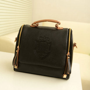 The British crown new handbag fashion handbag portable shoulder Xiekua package retro female bag wholesale