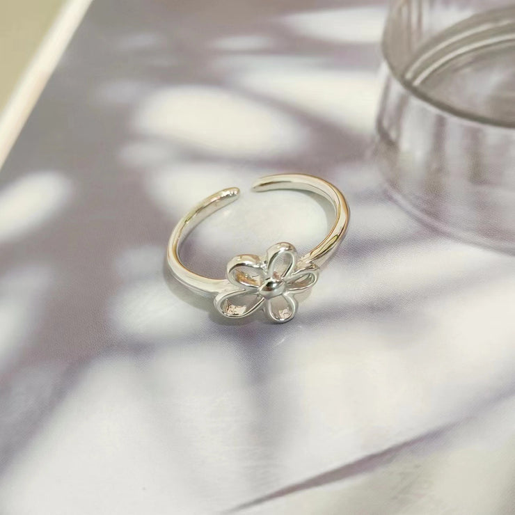 Thai Silver Sweet And Simple Hollow Silver Small Flower Open Index Finger Ring