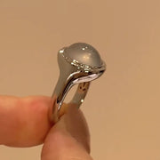 White Moonlight Oval Ring Women's Simple Exquisite High-end Fashion