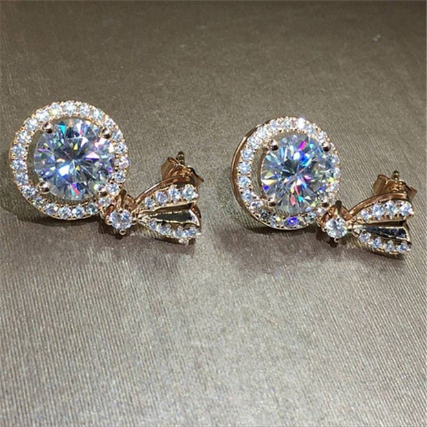 Heart-shaped zircon ear studs