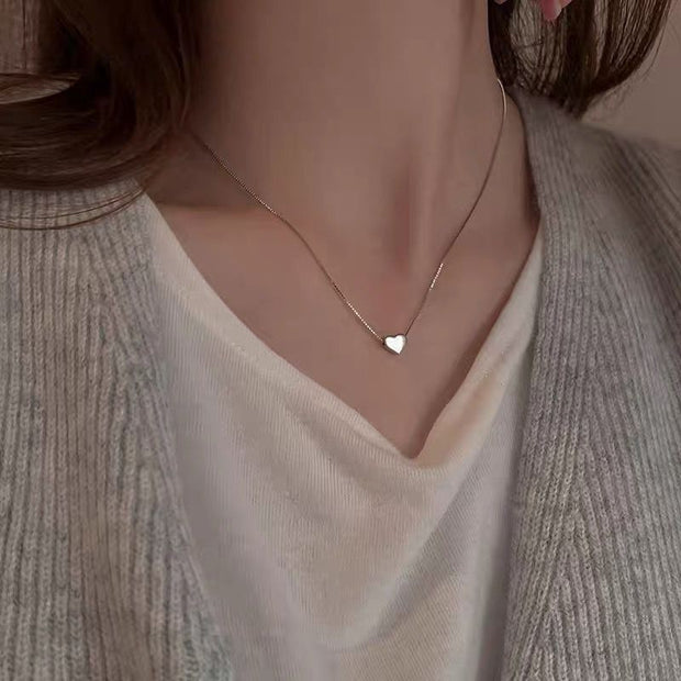 Titanium Steel Necklace Female Niche Design Hot Girl Short Pearl